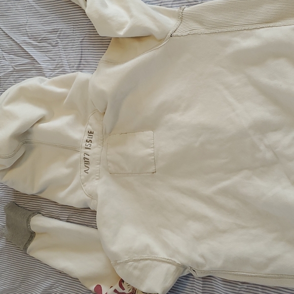 🔥$5 SALE!.merican Eagle "Vintage fit" cream full zip hoodie. Sz XS-S - Picture 5 of 10